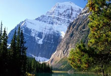 雷火电竞入口-圣西罗惊雷！AC米兰遭勇士重创，意甲王座暗战升级