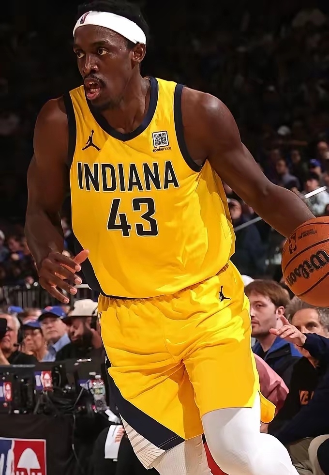 猛龙队新秀帕斯卡尔·希亚卡姆表现抢眼，受到媒体关注的简单介绍