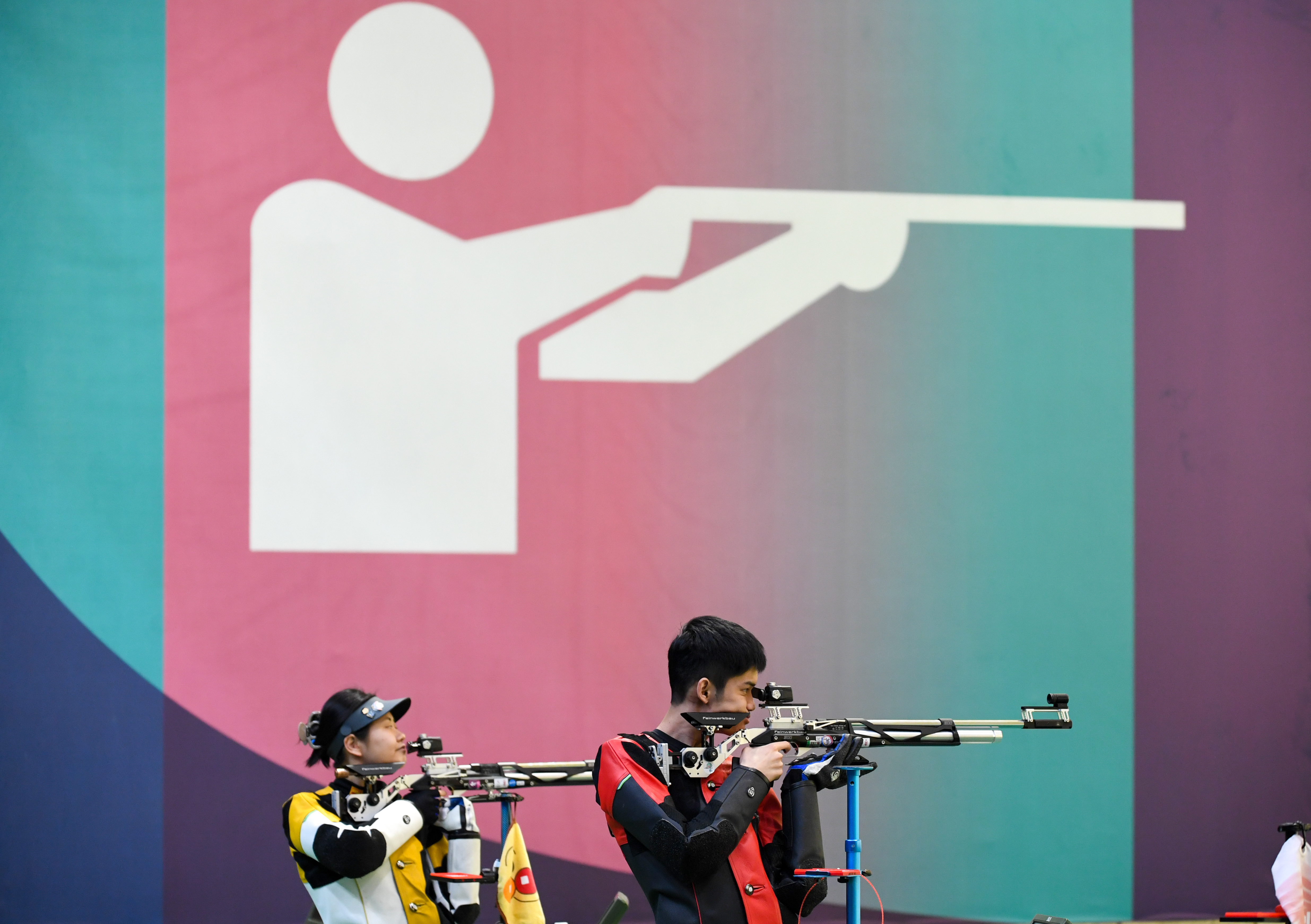 包含纽约射击选手表现惊艳，实力超群的词条