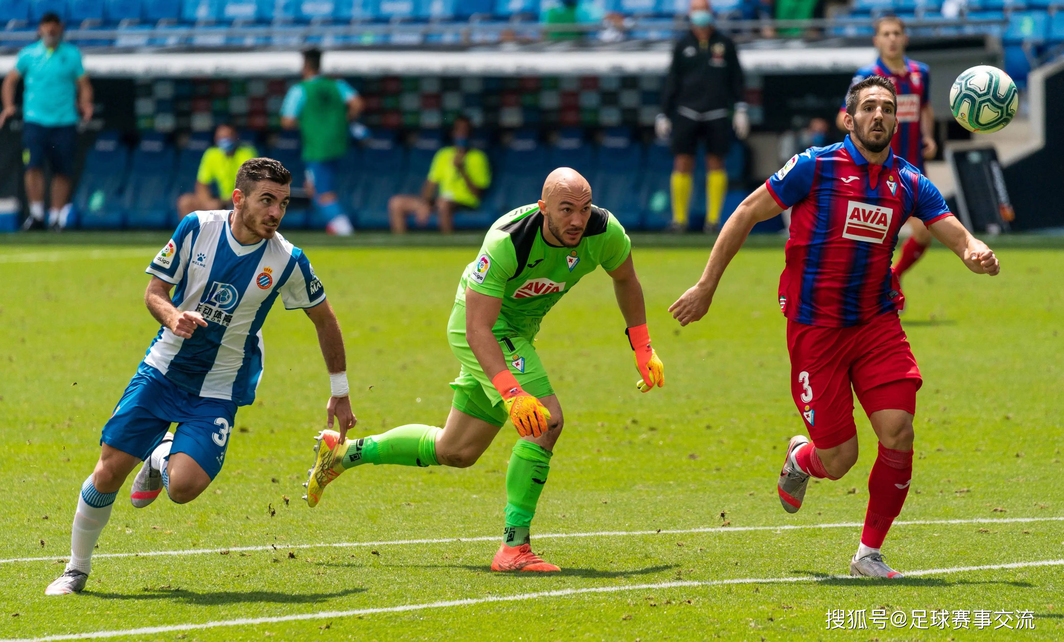 雷火电竞亚洲先驱-国内足球联赛奖项揭晓：最佳进球将由谁摘得？的简单介绍