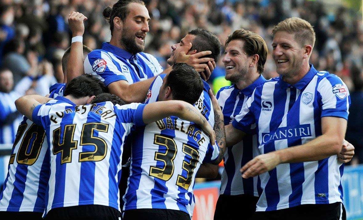 热门球队在比赛中展现出强大的实力和潜力