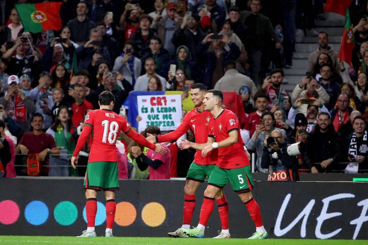 雷火电竞网站-阿美尼亚队在激烈对决中战胜对手