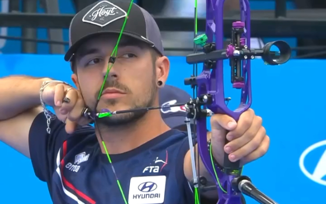 射箭比赛中法国选手秀出神级射术