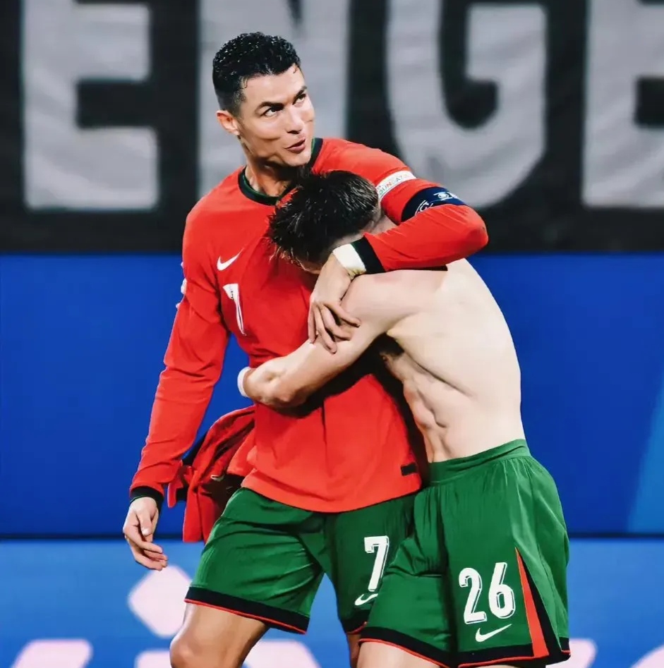 雷火电竞官网-包含葡萄牙队绝杀德国队，王皓惊艳四座的词条