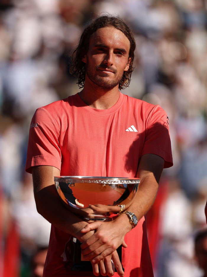 关于ATP总决赛轻取联合杯，西西帕斯统治全场的信息