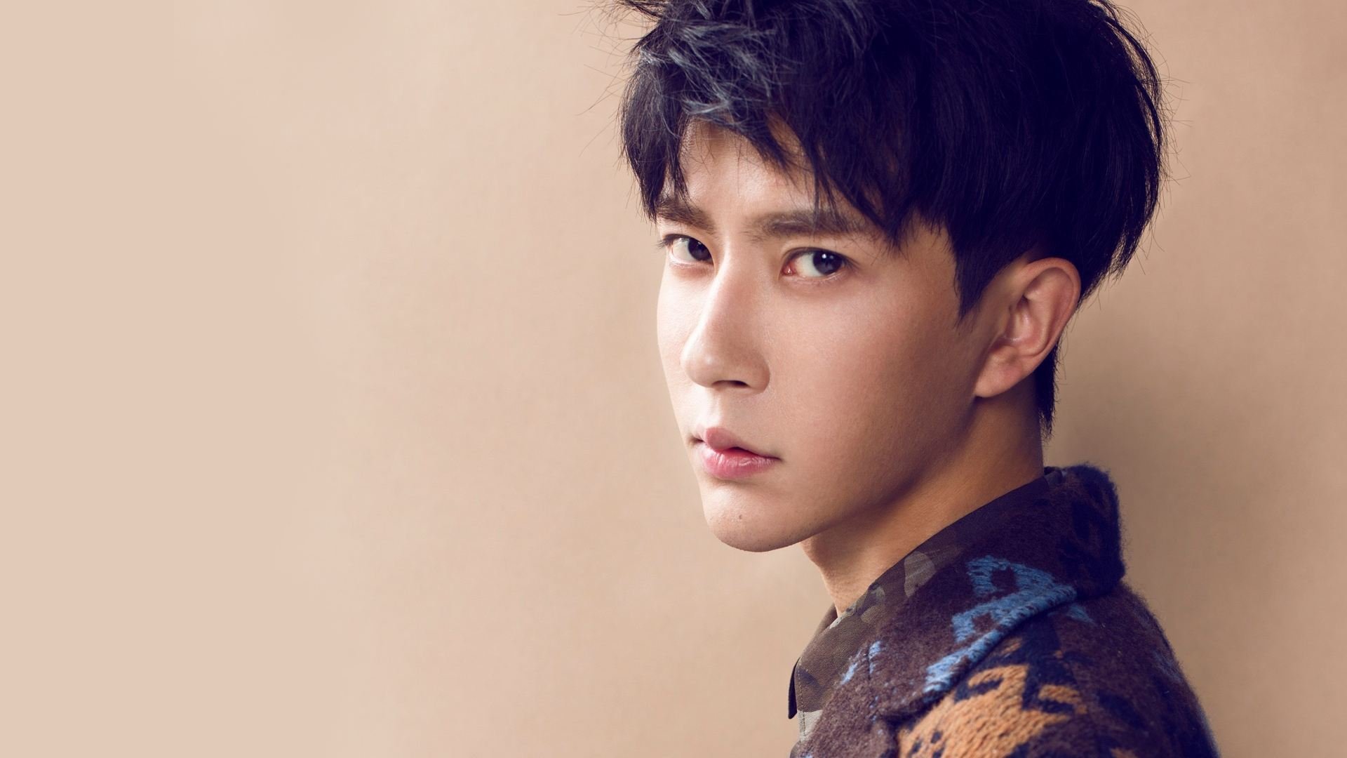 跨越重洋的冠军试炼，当伦纳德的沉默利刃切开黄浦江的夜幕