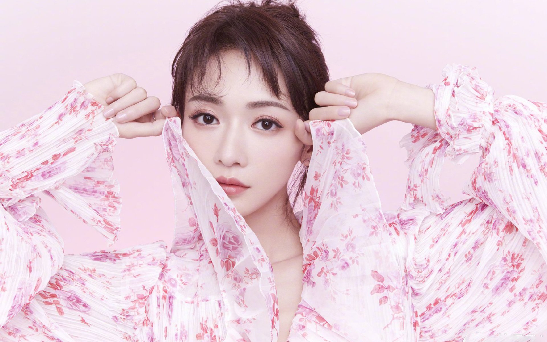 三万里折叠，唇间的阳光与更衣室的海风，谁是真正关键先生？