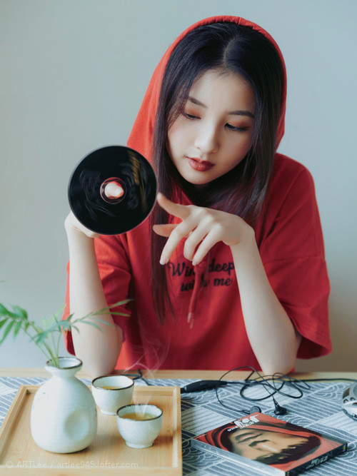 雷火电竞简介-绿茵上的唯一法则，阿什拉夫如何用压制艺术改写比赛剧本